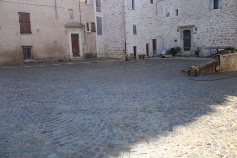 Places et Rues du cœur du village.